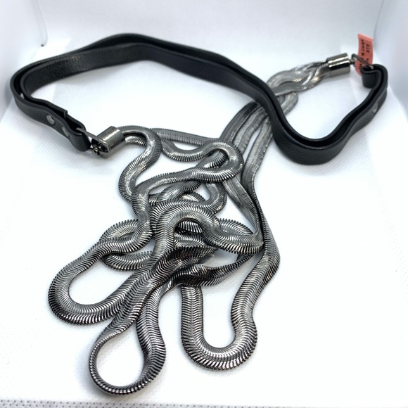 Herringbone Drape Necklace in Dark Silvertone - Picture 6 of 6